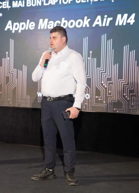 Premiu pentru cel mai bun laptop