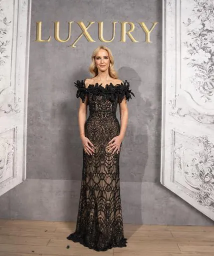 Invitată pe covorul Luxury Gala